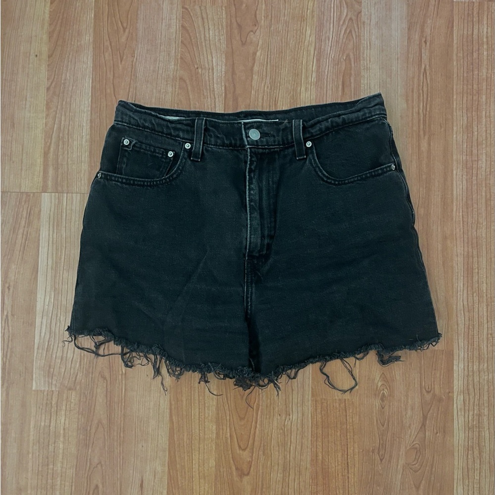 Levi’s Black Denim Shorts - Picture 2 of 5